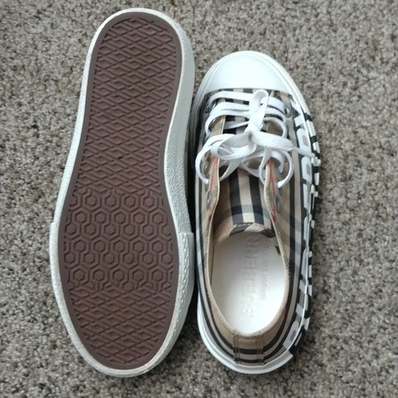 Burberry sneakers - Picture 5 of 8